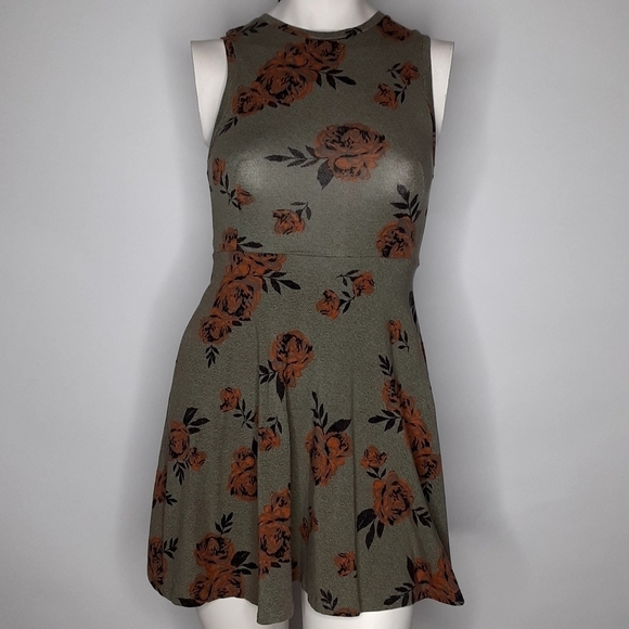 Van's floral skater dress sz xs - Picture 2 of 6